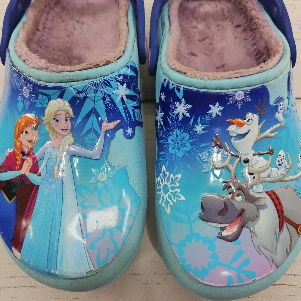 Crocs Disney‎ Frozen Movie Anna Elsa Girls C13 Fleece Lined Shoes Sandals